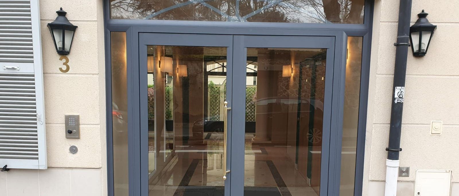 Porte de hall d'immeuble en aluminium, réalisation AlexAlu — image 3 sur 4